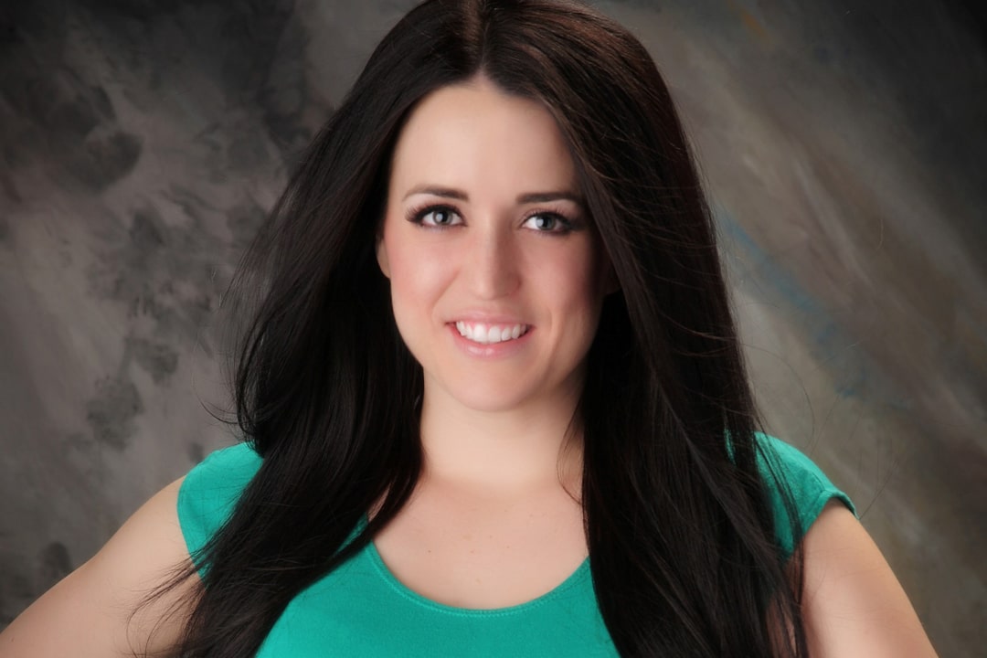 Teaching Artist Ashley Oblad-Simons