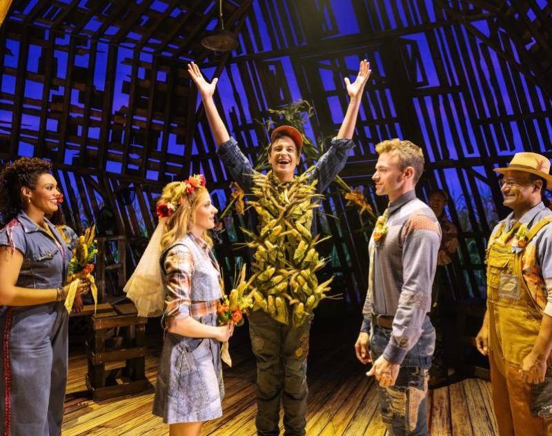 The Cast of the North American Tour of Shucked